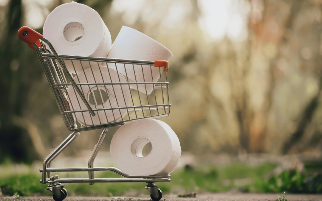 Dlaczego biedni płacą więcej za papier toaletowy – i za prawie wszystko inne