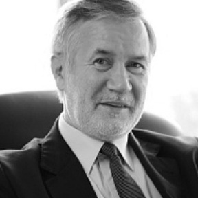 dr Krzysztof Więckiewicz