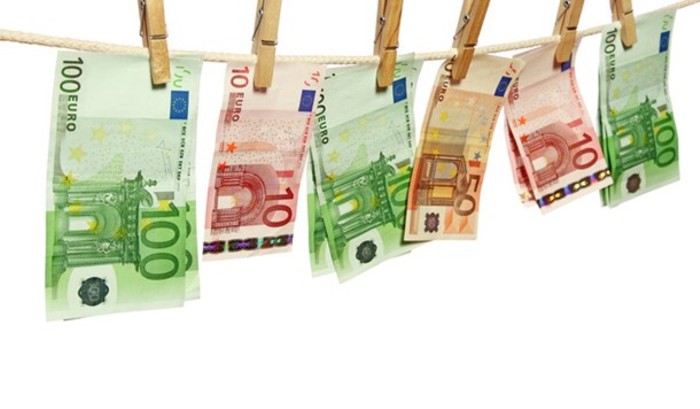 Piotr Wójcik: Czy lewica powinna popierać euro?