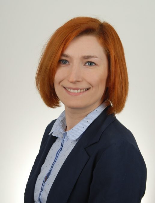 Białe czepki w czasie pandemii – rozmowa z Katarzyną Kowalską